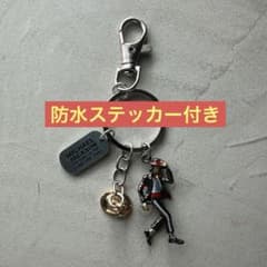 マイケルジャクソン キーホルダー 防水ステッカー付き - メルカリ