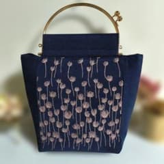刺繍柄♥ベンリー口金バッグ♥ハンドメイド - メルカリ