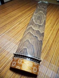 【福山市受取可】福山琴 小川楽器製造 古い高級琴 13弦 琴柱あり 弦1本切れ ☆taeruchan様専用☆小川楽器製造 古い高級琴 13弦 琴柱あり 弦1本切
