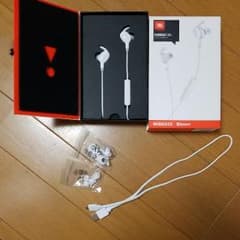 JBL EVEREST 100 ホワイト ワイヤレスイヤホンのサムネイル