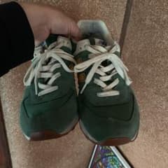 ニューバランス 574 スニーカーのサムネイル