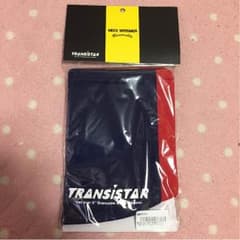 トランジスタとアシックス短パンのサムネイル