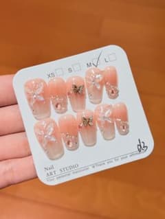 ネイルチップ 蝶々 バタフライ ピンク グラデーション 量産型のサムネイル