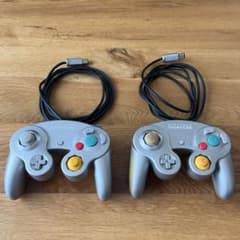 ニンテンドー ゲームキューブ コントローラー 2個セットのサムネイル