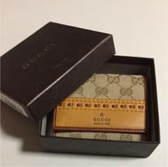 さや様専用        GUCCI⭐︎新品財布のサムネイル