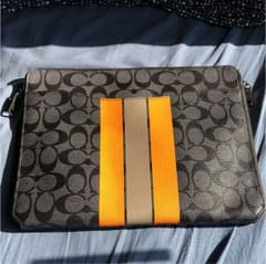 COACH コーチ クラッチバッグのサムネイル