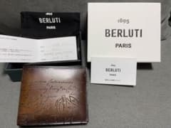 【新品⭐️未使用】BERLUTI 二つ折り財布 ブラウン レザーのサムネイル