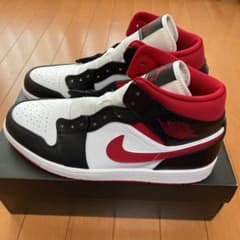 ナイキ エアジョーダン1 ミッドのサムネイル