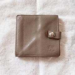 IL BISONTE イルビゾンテ 二つ折り財布 グレージュのサムネイル