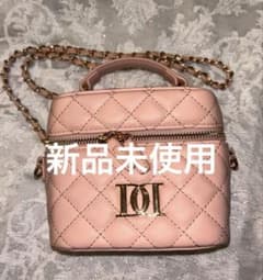 【新品・未使用】 Darichキルティングスクエアミニバッグゴールドパーツピンクのサムネイル