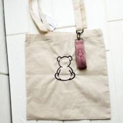 ハンドメイド　クマ刺繍ベージュ A4キャンバストートバッグのサムネイル