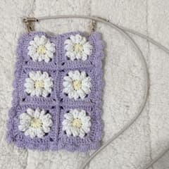 お花　ショルダーバッグ　スマホショルダー　手編み　ハンドメイド　モチーフ編み