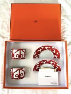 【新品】HERMES ティーカップandソーサー　2客セットのサムネイル