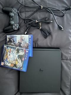 PlayStation 4 本体 コントローラー ゲーム2本セットのサムネイル
