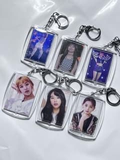 TWICE 4 membersキーホルダーのサムネイル