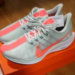 新品NIKE  ズーム ペガサス 35 ターボ 26.5のサムネイル