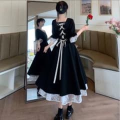 黒のレース裾付き七分袖ロングワンピースのサムネイル