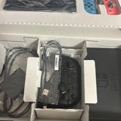 任天堂Switch（Proコントローラー、付属品付き）のサムネイル