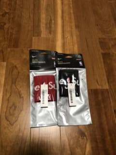 supreme  リストバンドのサムネイル