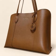 美品 FURLA フルラ ヴィットリア トートバッグ 近年モデル ブラウン A4 