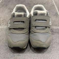 New Balance キッズ スニーカー グレー　13cmのサムネイル
