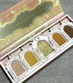 Flower Knows ユニコーン アイシャドウパレット ワンダリングポエットのサムネイル