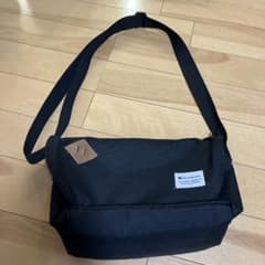 斜め掛けバッグのサムネイル