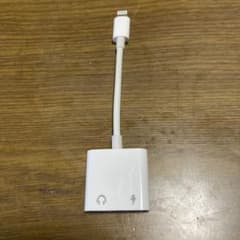 Lightning - 3.5mmヘッドフォンジャック + 充電アダプタのサムネイル