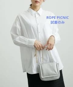 ROPEPICNIC 白シャツ 長袖 パールボタン 秋服のサムネイル
