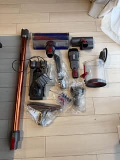 Dyson v10スティッククリーナー 付属品セットと修理用替えトリガーのサムネイル