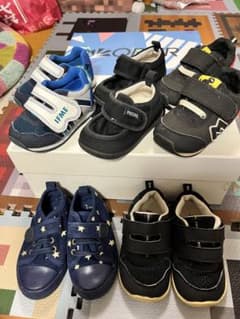 キッズシューズ　まとめ売りのサムネイル