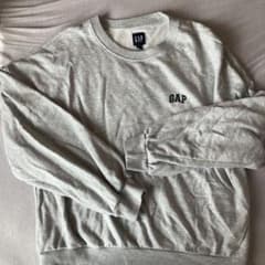 GAP グレー トレーナー Mサイズのサムネイル
