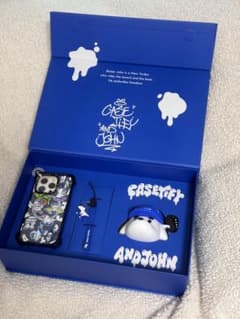 【未使用】CASETiFY スケータージョン　コラボ限定ギフトボックス 未使用】CASETiFY スケータージョン コラボ限定ギフトボックス - メルカリ