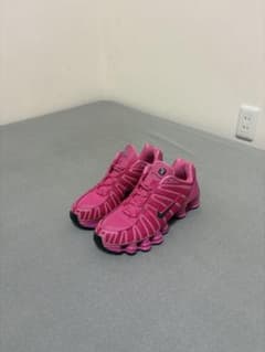 NIKE Shox TL ピンク スニーカーのサムネイル