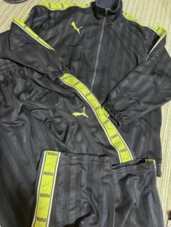 PUMA ジャージ セットアップ 紺✖️ライムグリーン - メルカリ