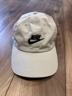 美品✨NIKE キャップ ベージュのサムネイル