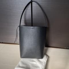 THE ROW のバックのサムネイル