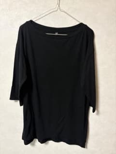 UNIQLO 半袖 Tシャツ ブラック サイドスリットのサムネイル