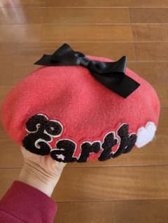 専用　アースマジックの赤いベレー帽のサムネイル