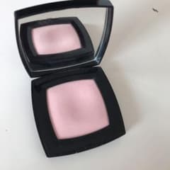 CHANEL フェイスパウダーのサムネイル