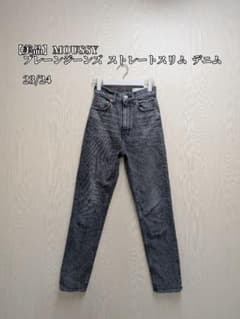 美脚 MOUSSY PLAIN JEANS ストレート 24 ブラックデニム 黒のサムネイル