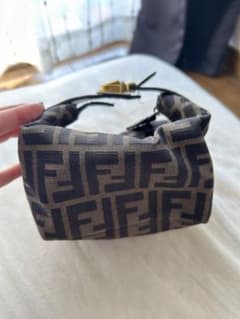 FENDI バニティ ポーチのサムネイル