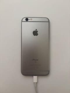 Apple iPhone 6s 32GB 本体のサムネイル