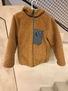 Patagonia リバーシブル フーディ ボアジャケットのサムネイル