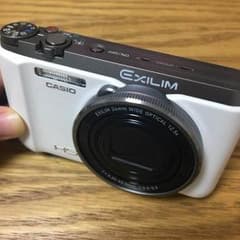 CASIO  デジタルカメラ 自撮りのサムネイル