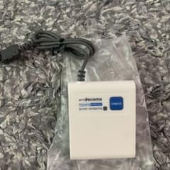 NTT docomo eneloop バッテリーチャージャー 本体のサムネイル