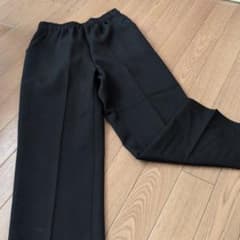 婦人服　ミセス　シニア 黒いストレートパンツ ゴムウエストのサムネイル