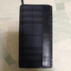 バーバリー長財布のサムネイル