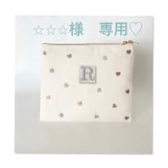 のつこ♡ ウエイト枠 刺繍イニシャルポーチ♡ 様専用♡ ウエイト枠 刺繍イニシャルポーチ♡ - メルカリ