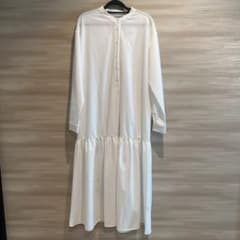 お値下げ　ワンピース　白　フリーのサムネイル